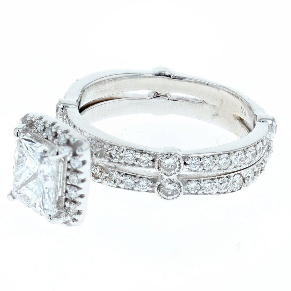 2.46ct/tw princess cut diamond 14K white gold ring