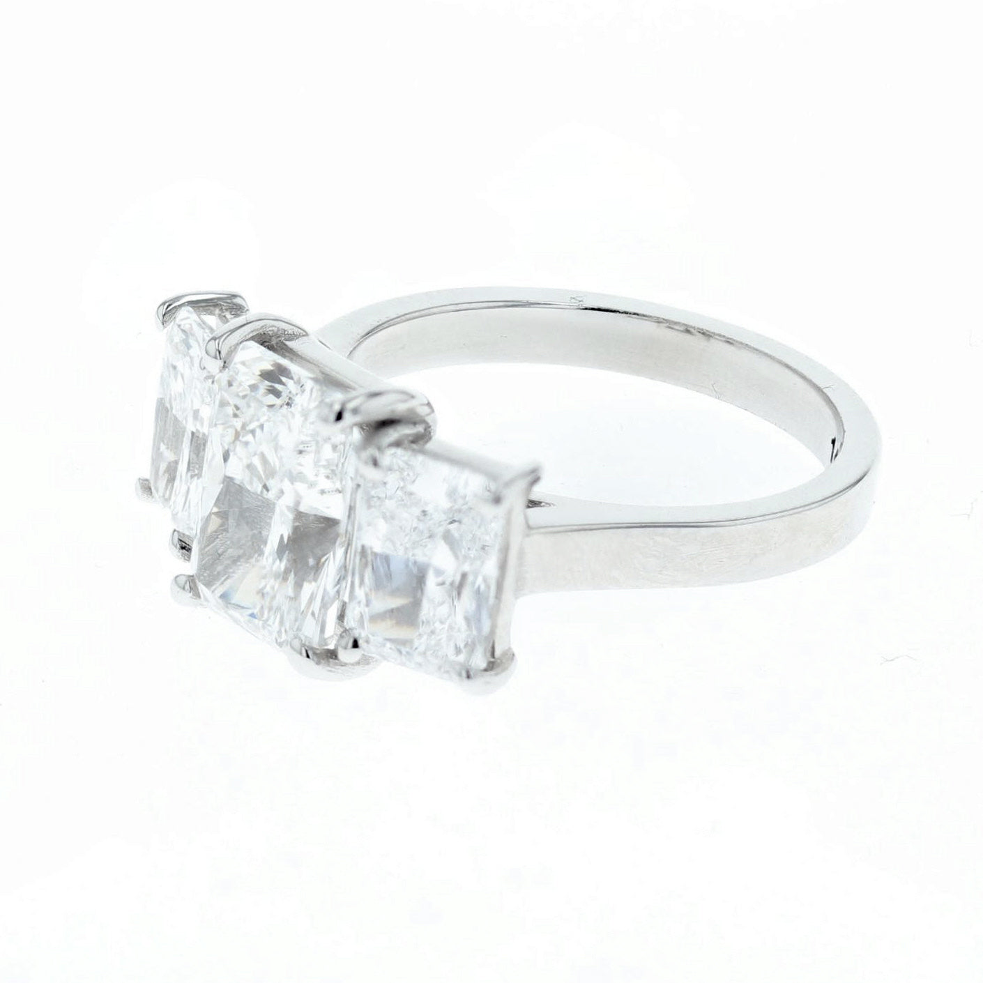 4.67ct/tw 3 stone diamond ring 14k white gold