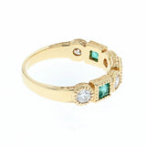 Diamond and emerald millgrain ring 18K yellow gold