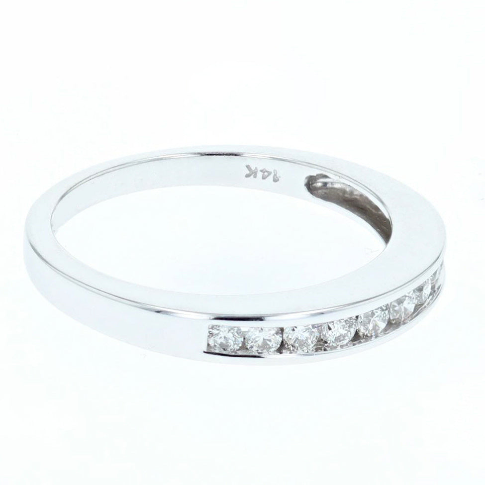 0.30ct/tw diamond band