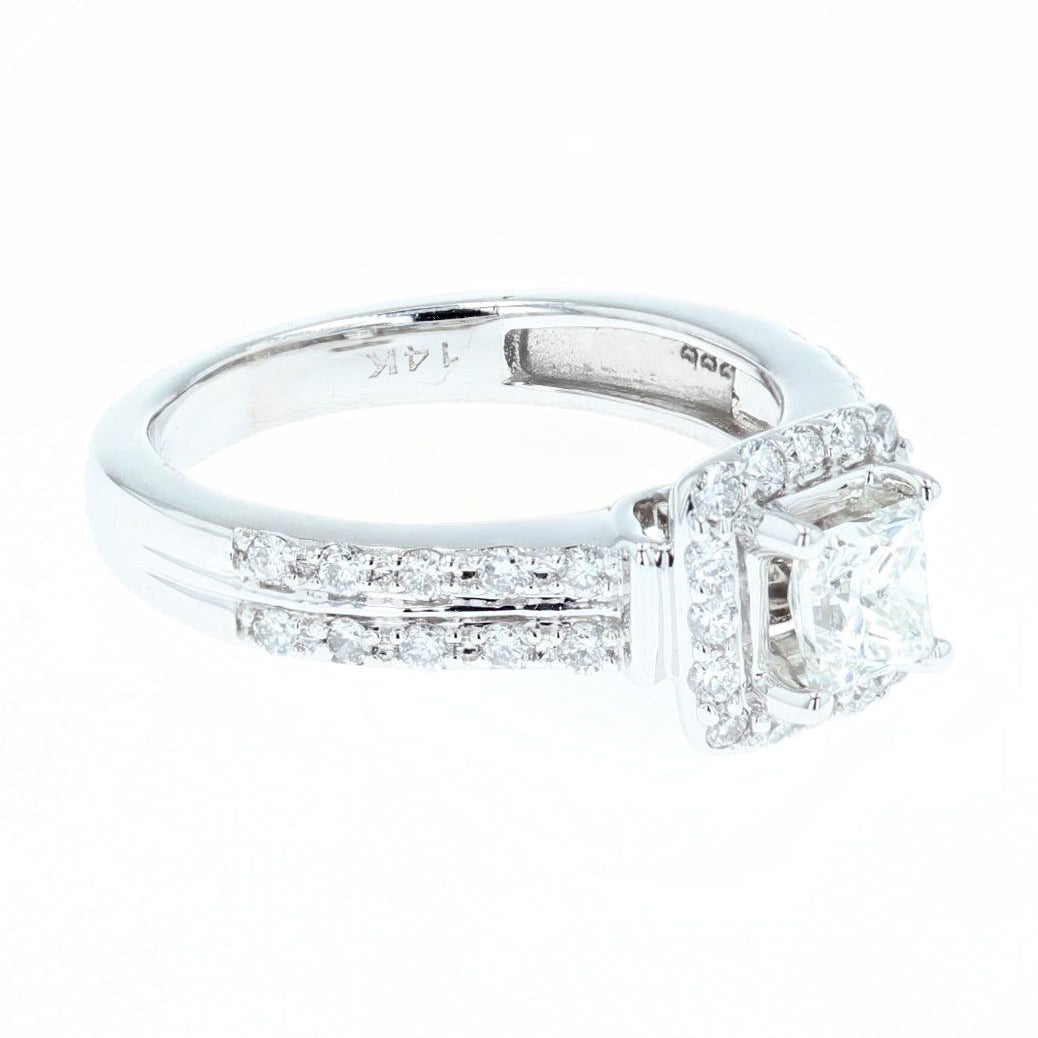 0.90ct princess cut diamond engagement ring