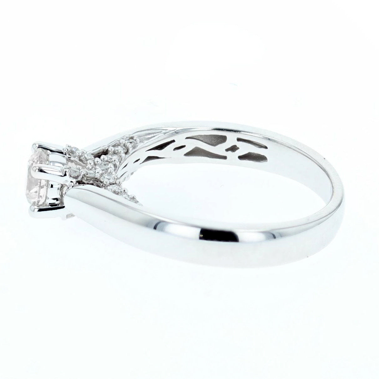 0.76ct/tw diamond engagement ring
