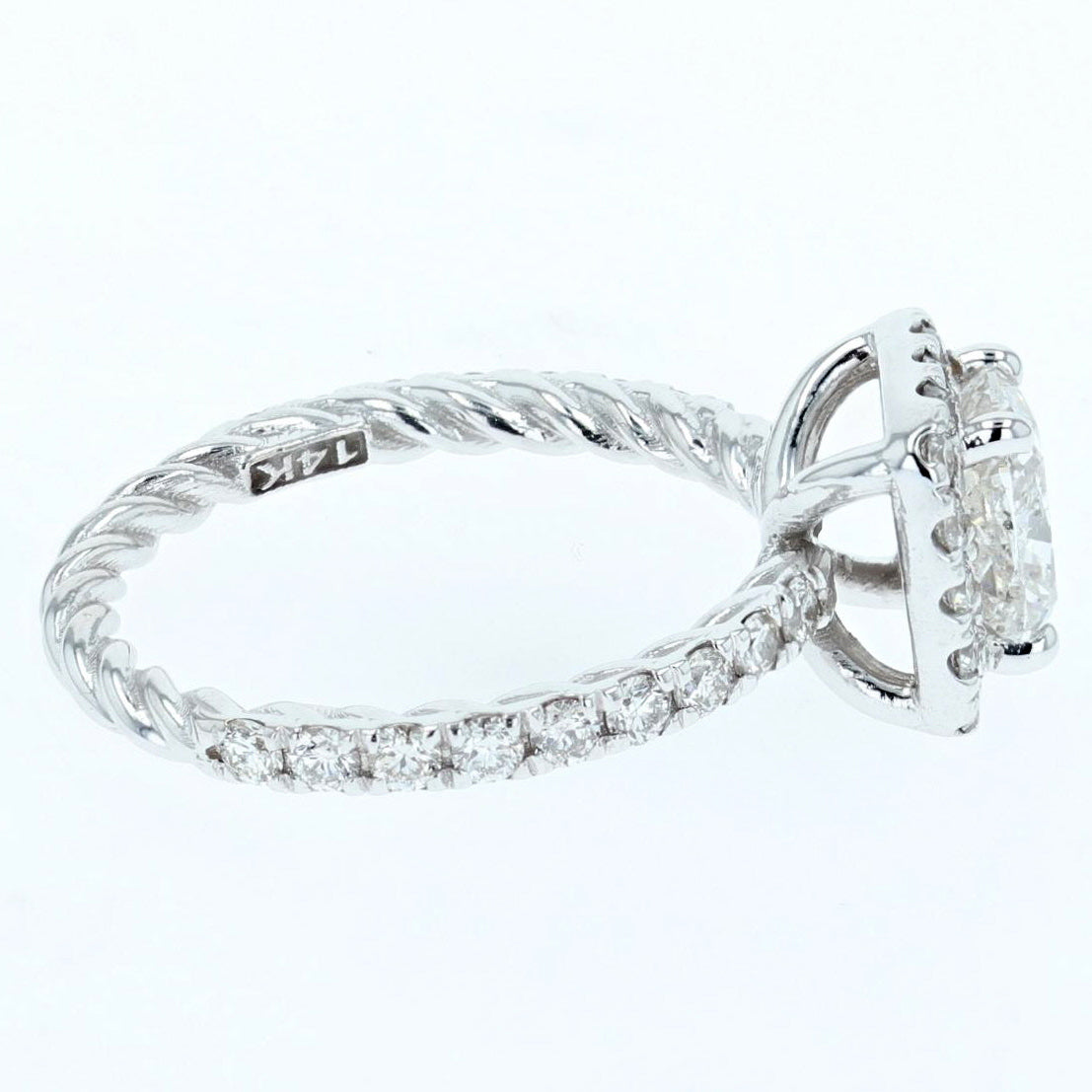 1.15ct cushion cut diamond engagement ring